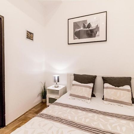 Real Apartments Klauzal II Budapest Exterior photo